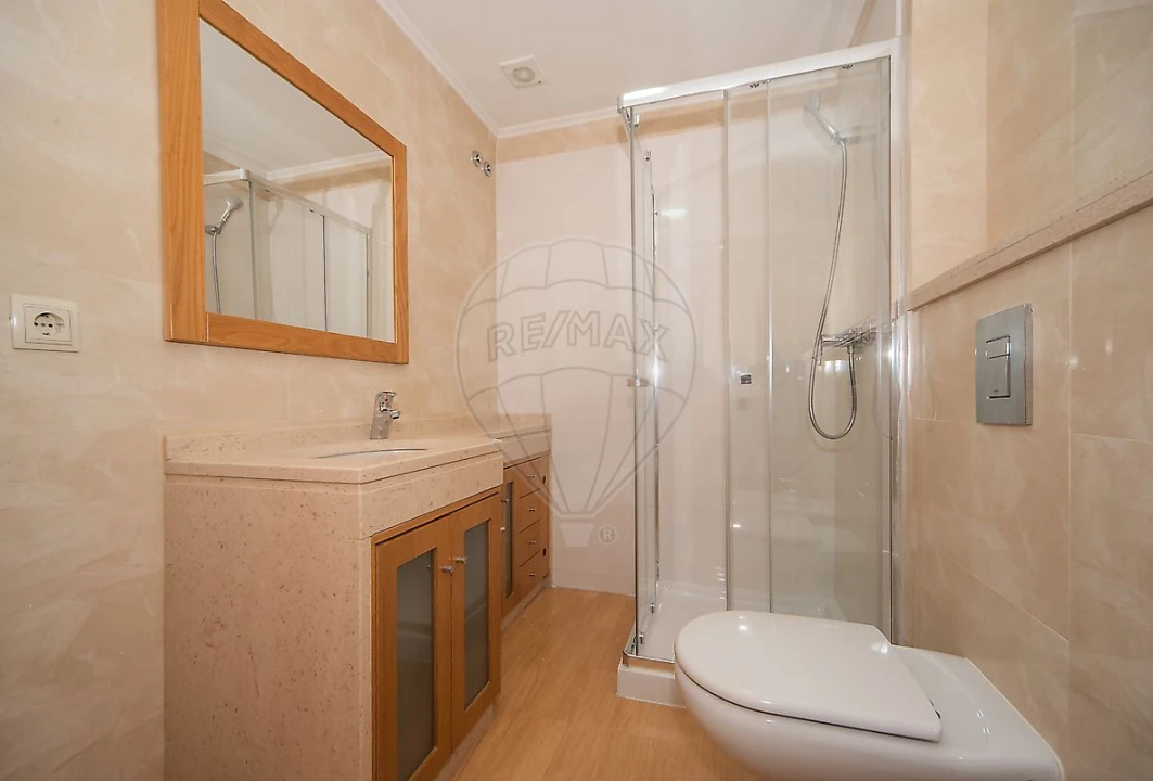 Apartamento T3 para Arrendamento em Alfragide Foto 30