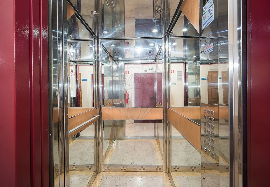 Apartamento T3 para Arrendamento em Alfragide Foto 32