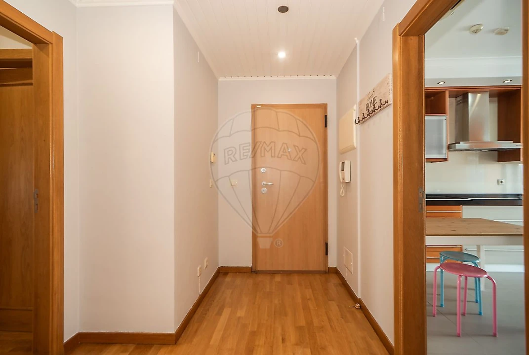 Apartamento T3 para Arrendamento em Alfragide Foto 2