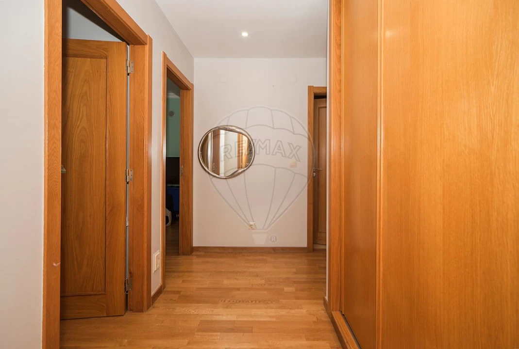 Apartamento T3 para Arrendamento em Alfragide Foto 9