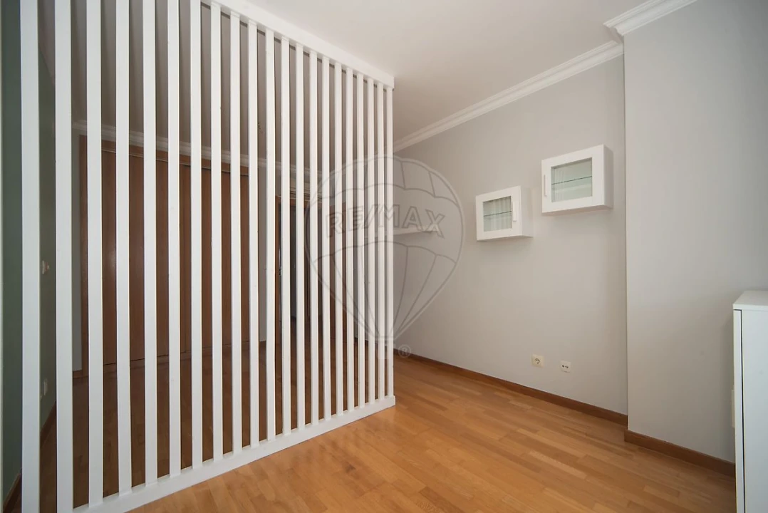 Apartamento T3 para Arrendamento em Alfragide Foto 19