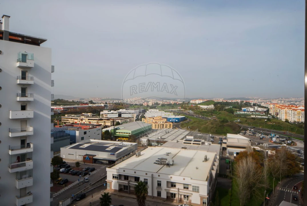 Apartamento T3 para Arrendamento em Alfragide Foto 8