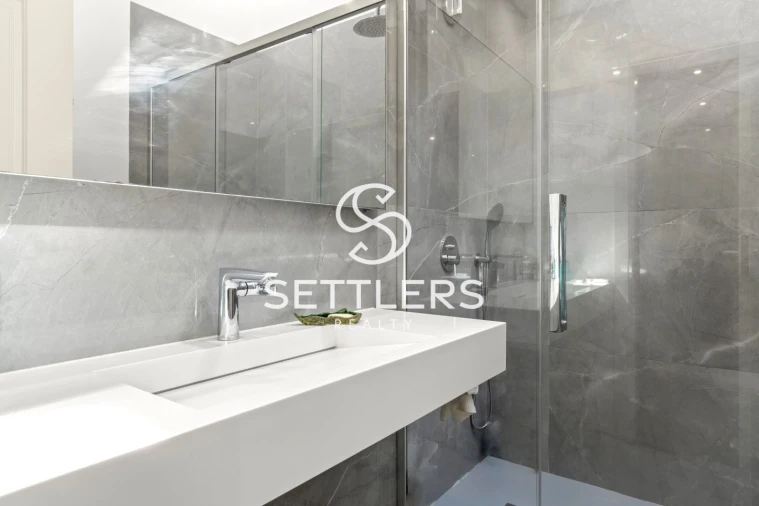 Moradia T5 para Venda em Santa Maria e São Miguel, São Martinho, São Pedro Penaferrim Foto 16