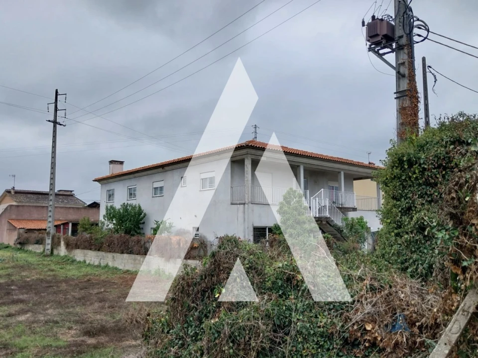 Terreno para Venda em Barrô e Aguada de Baixo Foto 2