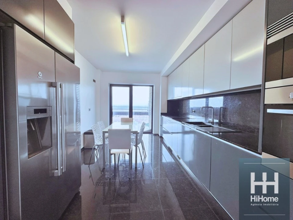 Apartamento T4 para Venda em São Martinho Foto 2