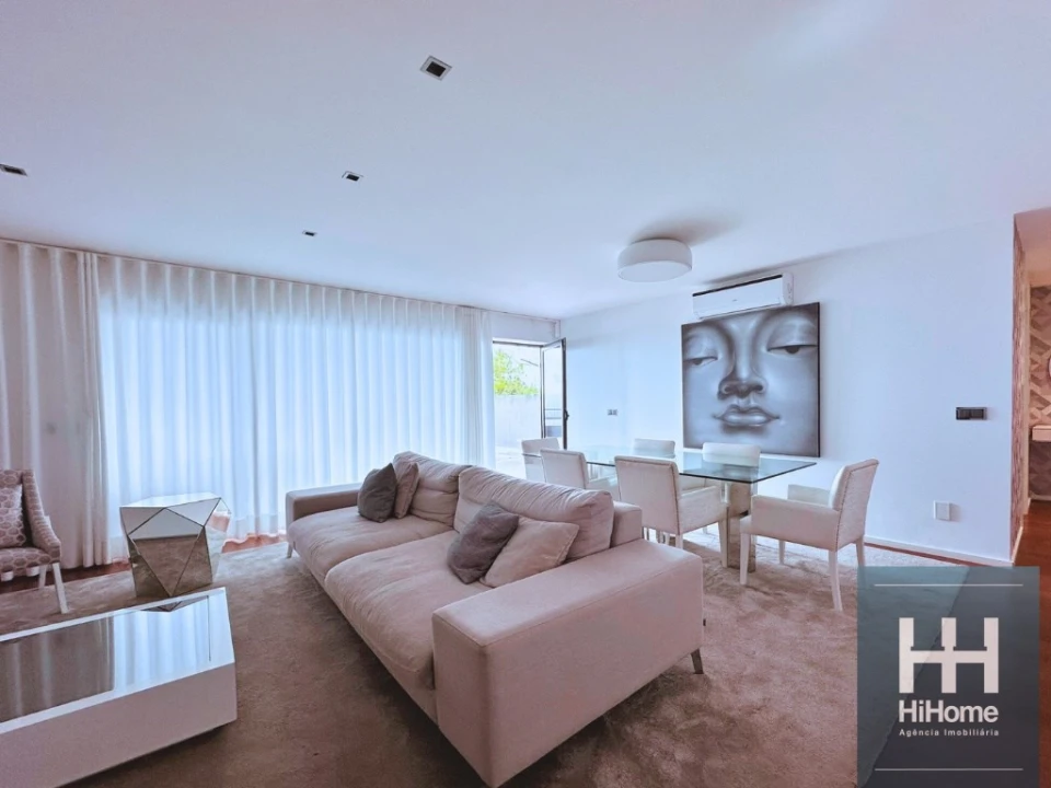 Apartamento T4 para Venda em São Martinho Foto 1