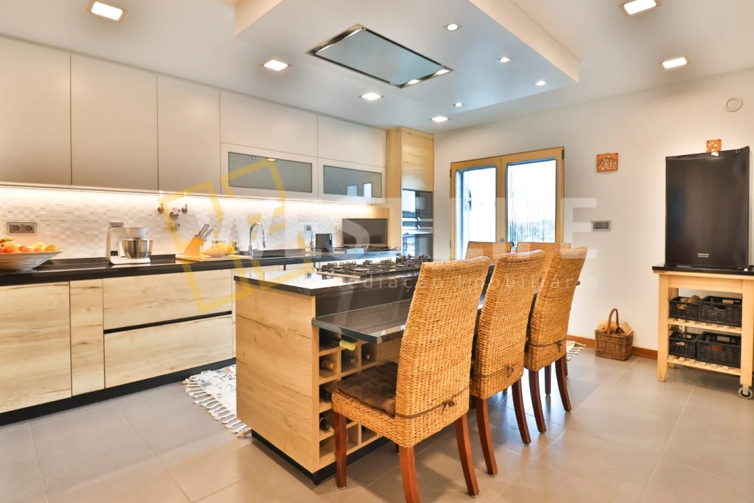 Apartamento T4 para Venda em São Pedro da Cadeira Foto 14