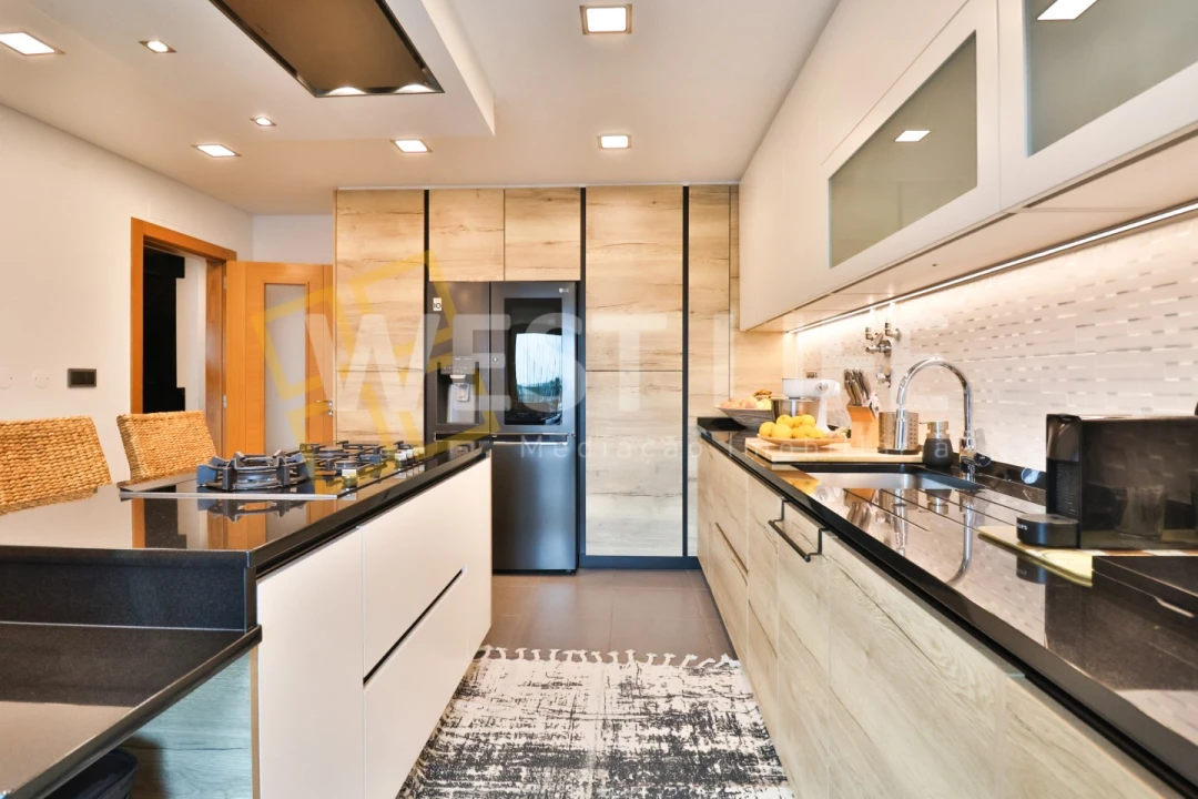 Apartamento T4 para Venda em São Pedro da Cadeira Foto 16