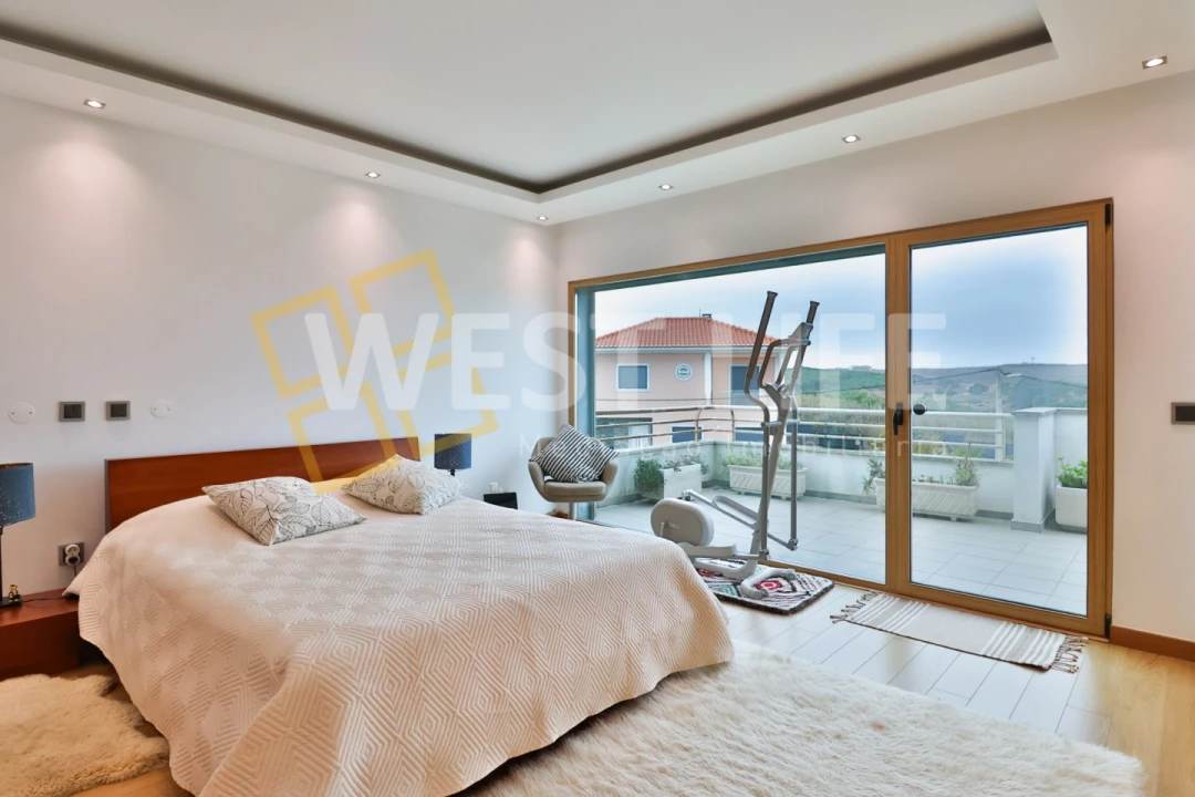 Apartamento T4 para Venda em São Pedro da Cadeira Foto 22