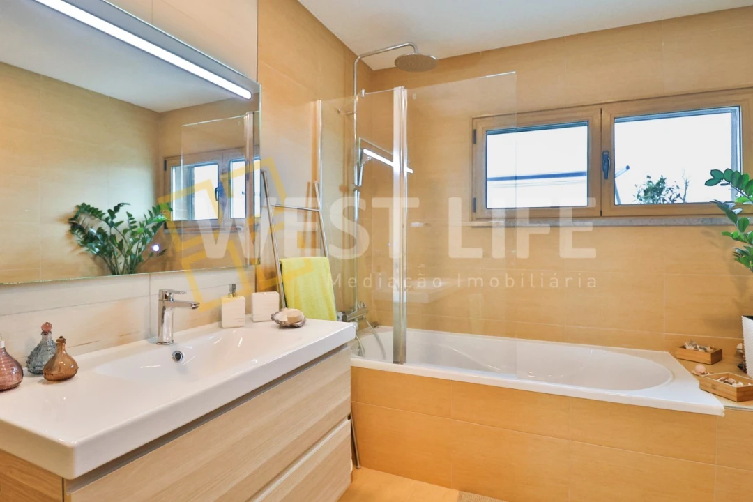 Apartamento T4 para Venda em São Pedro da Cadeira Foto 24