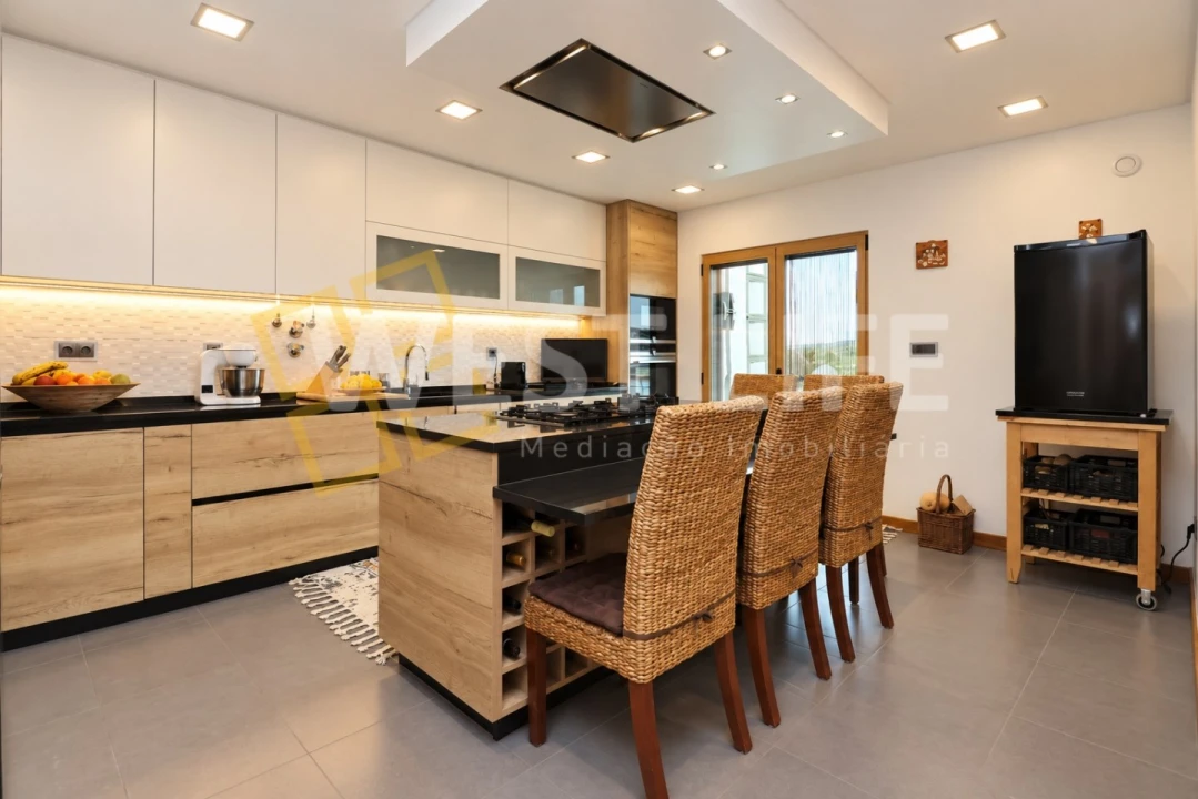 Apartamento T4 para Venda em São Pedro da Cadeira Foto 6