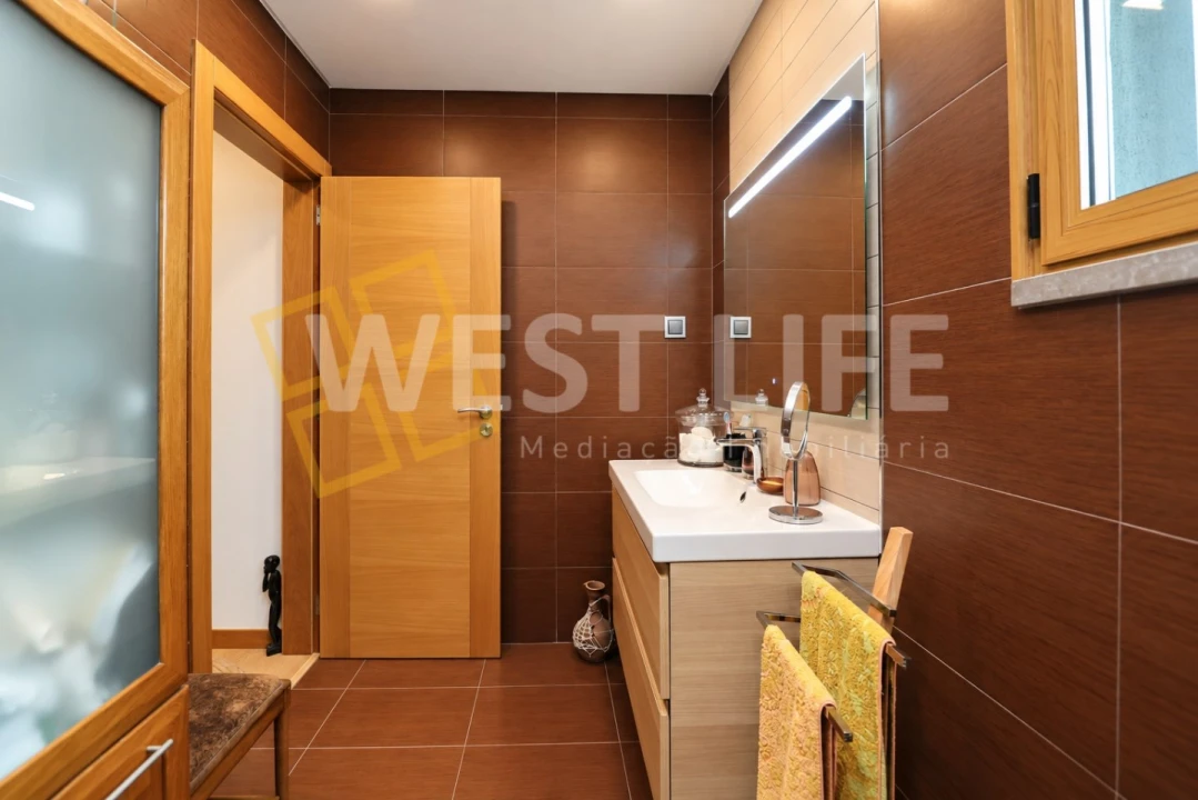 Apartamento T4 para Venda em São Pedro da Cadeira Foto 14