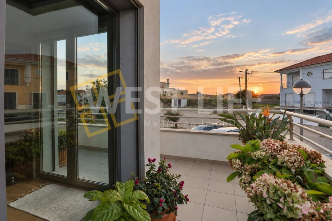 Apartamento T4 para Venda em São Pedro da Cadeira Foto 30