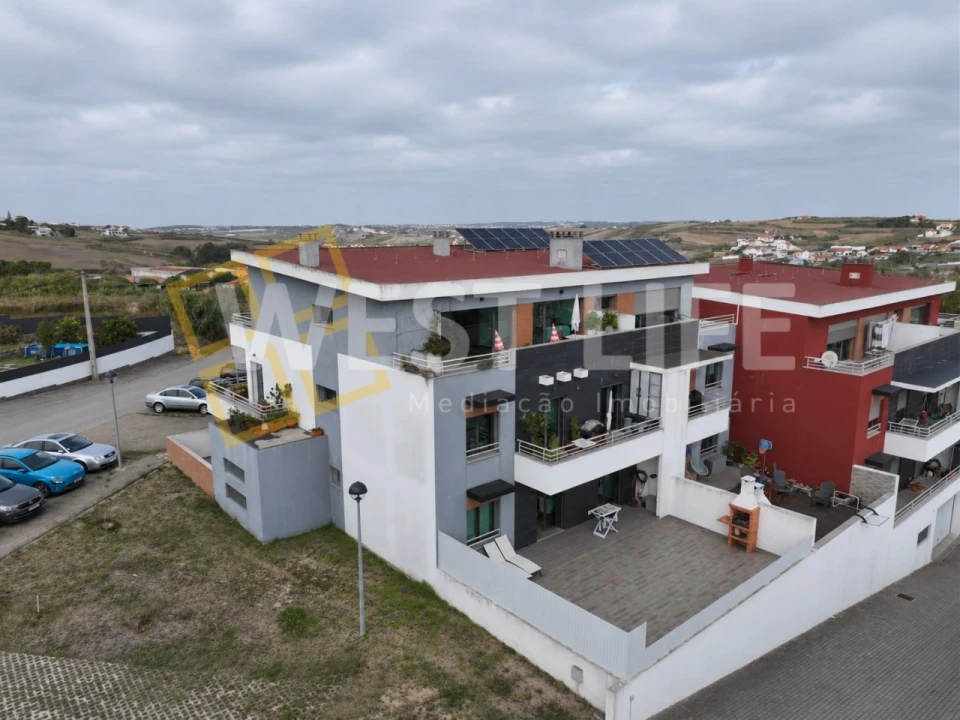 Apartamento T4 para Venda em São Pedro da Cadeira Foto 37