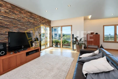 Apartamento T4 para Venda em São Pedro da Cadeira