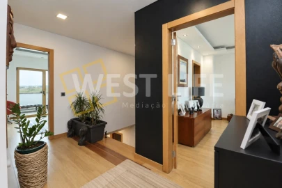 Apartamento T4 para Venda em São Pedro da Cadeira