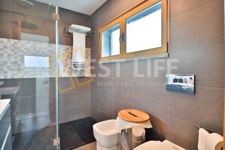 Apartamento T4 para Venda em São Pedro da Cadeira Foto 21