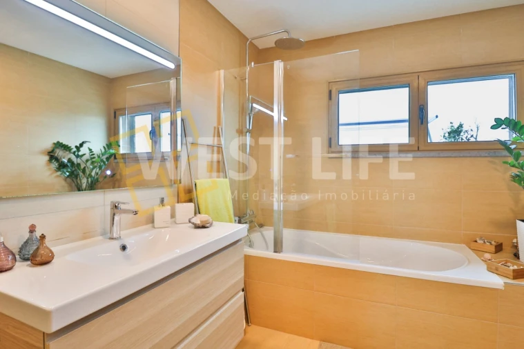 Apartamento T4 para Venda em São Pedro da Cadeira Foto 24