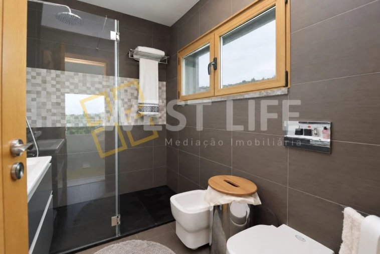 Apartamento T4 para Venda em São Pedro da Cadeira Foto 22