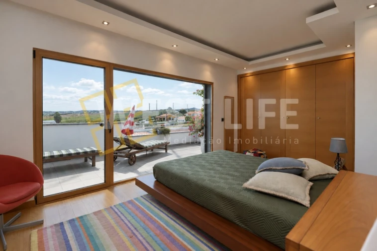 Apartamento T4 para Venda em São Pedro da Cadeira Foto 24