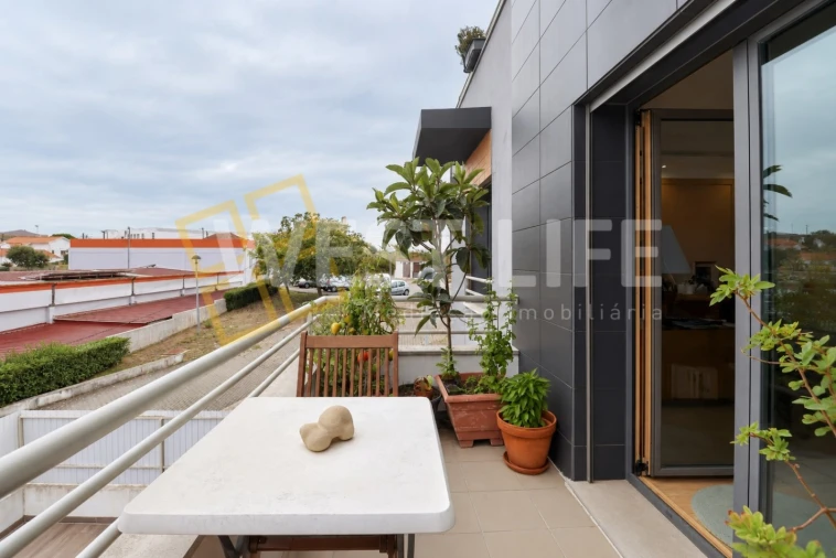 Apartamento T4 para Venda em São Pedro da Cadeira Foto 31