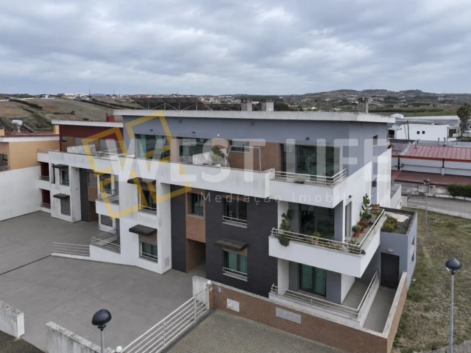 Apartamento T4 para Venda em São Pedro da Cadeira Foto 38