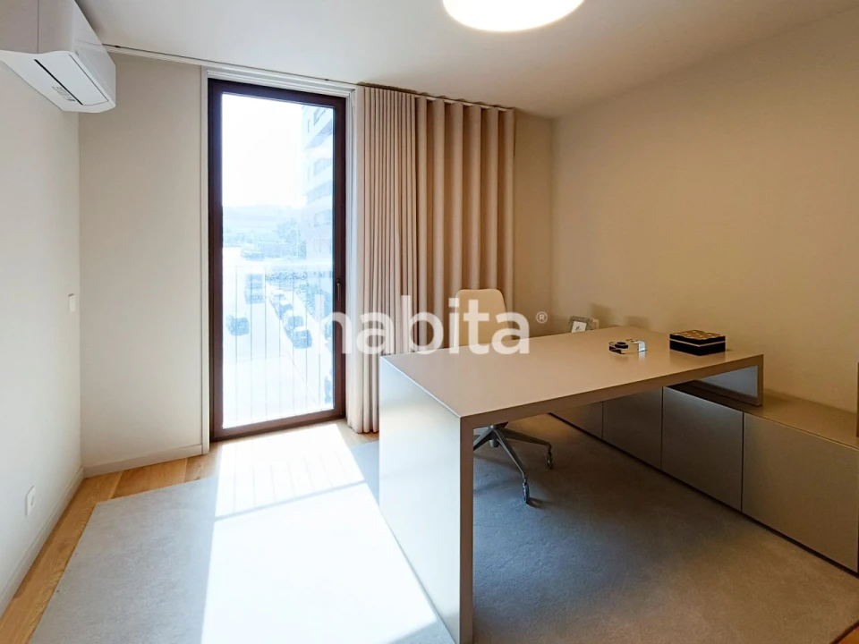 Apartamento T4 para Venda em Santa Marinha e São Pedro da Afurada Foto 15