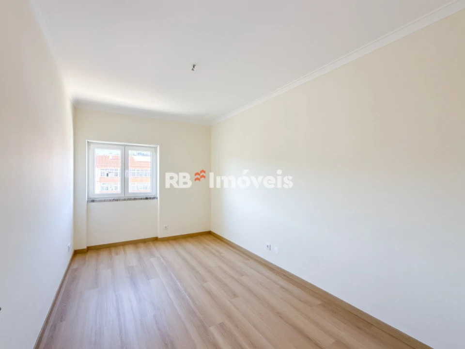 Apartamento T3 para Venda em São João Baptista e Santa Maria dos Olivais Foto 23