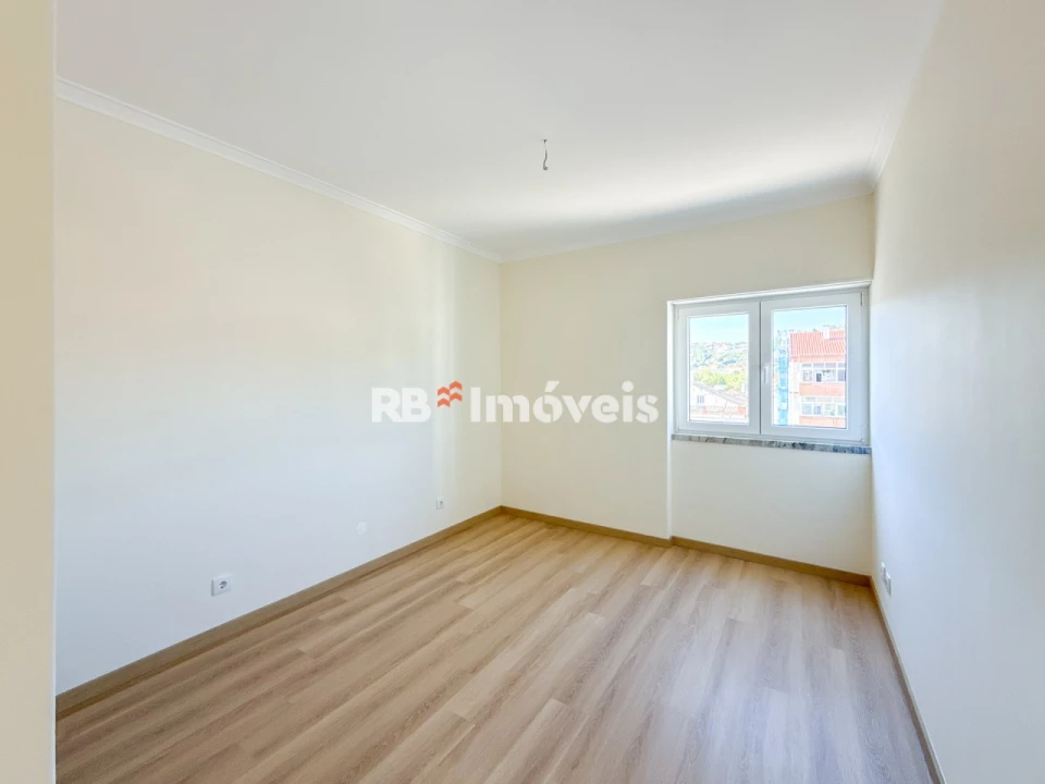 Apartamento T3 para Venda em São João Baptista e Santa Maria dos Olivais Foto 25