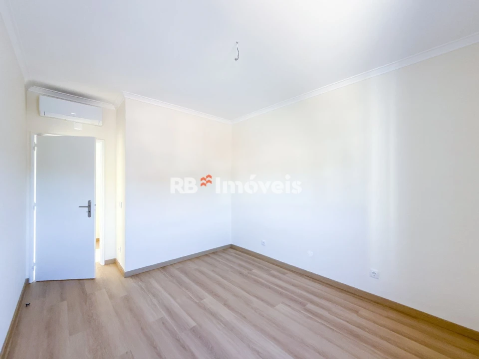 Apartamento T3 para Venda em São João Baptista e Santa Maria dos Olivais Foto 27