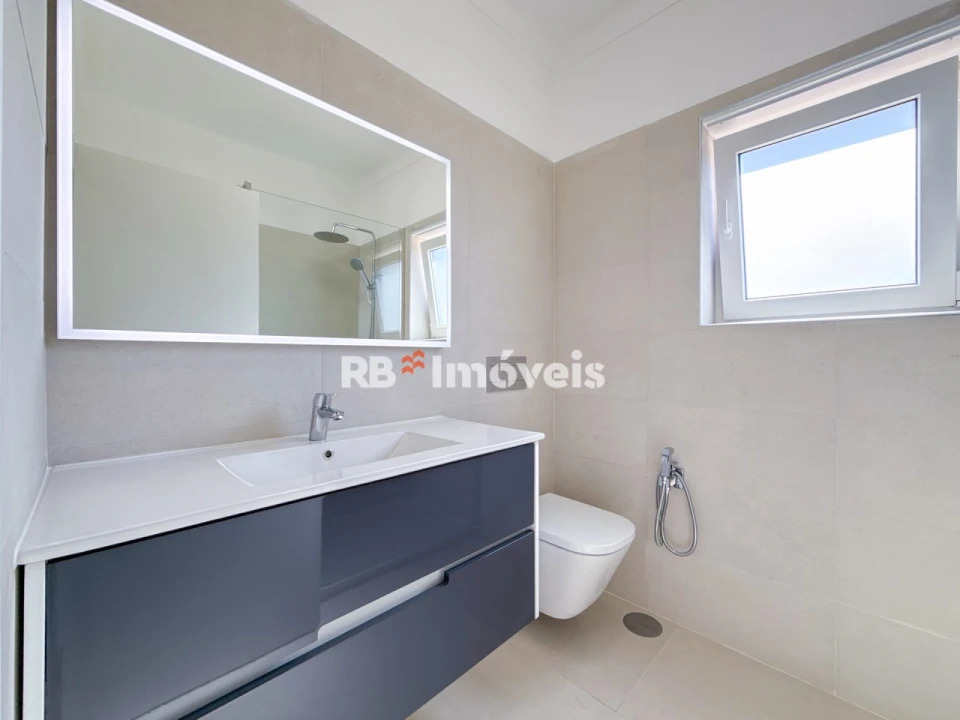 Apartamento T3 para Venda em São João Baptista e Santa Maria dos Olivais Foto 5