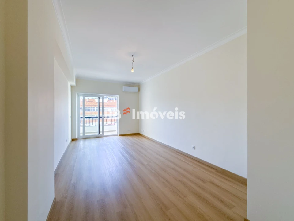Apartamento T3 para Venda em São João Baptista e Santa Maria dos Olivais Foto 30