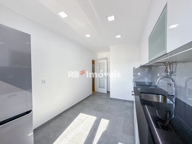 Apartamento T3 para Venda em São João Baptista e Santa Maria dos Olivais Foto 10