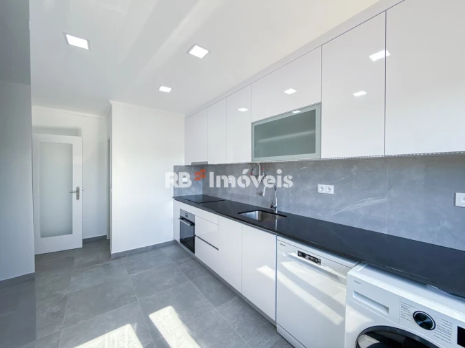 Apartamento T3 para Venda em São João Baptista e Santa Maria dos Olivais Foto 15