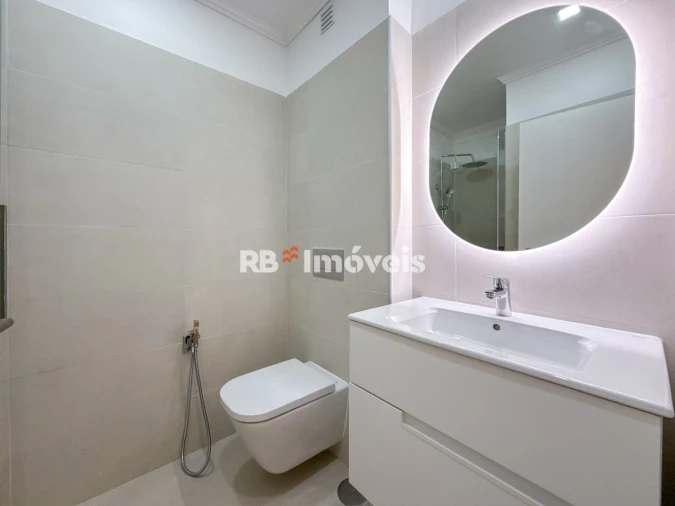 Apartamento T3 para Venda em São João Baptista e Santa Maria dos Olivais Foto 8