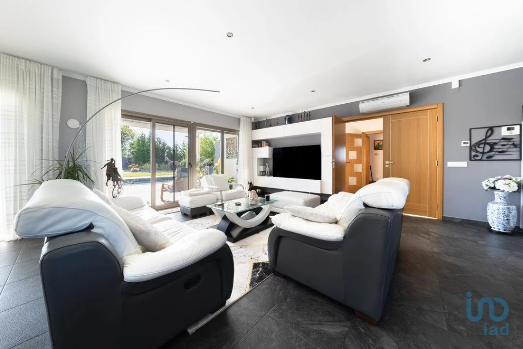 Moradia T4 para Venda em Carvalhal Foto 8