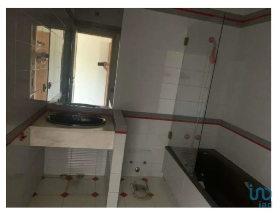 Moradia T4 para Venda em Azurem Foto 13