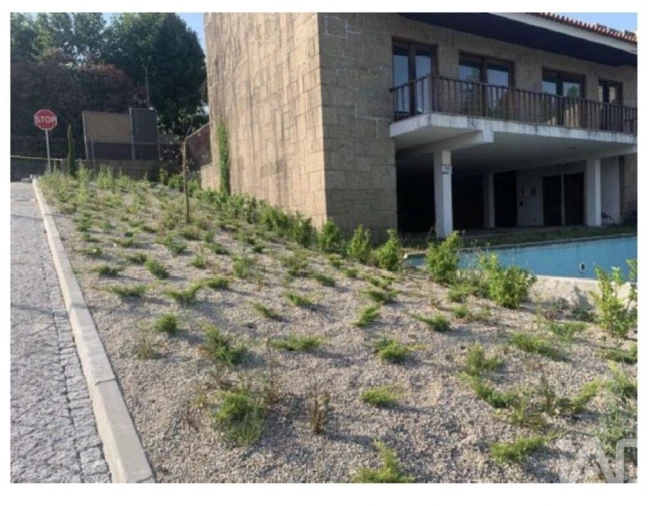 Moradia T4 para Venda em Azurem Foto 27