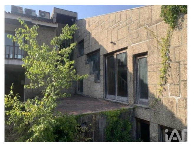 Moradia T4 para Venda em Azurem Foto 23