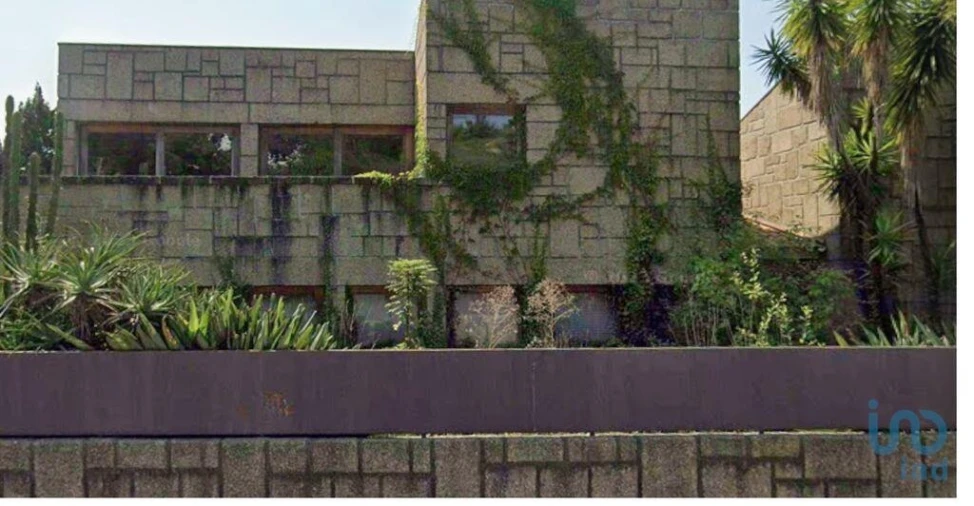 Moradia T4 para Venda em Azurem Foto 3