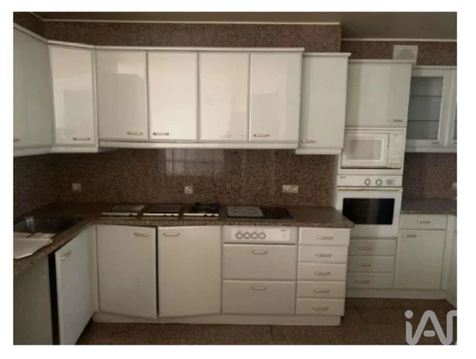 Moradia T4 para Venda em Azurem Foto 19