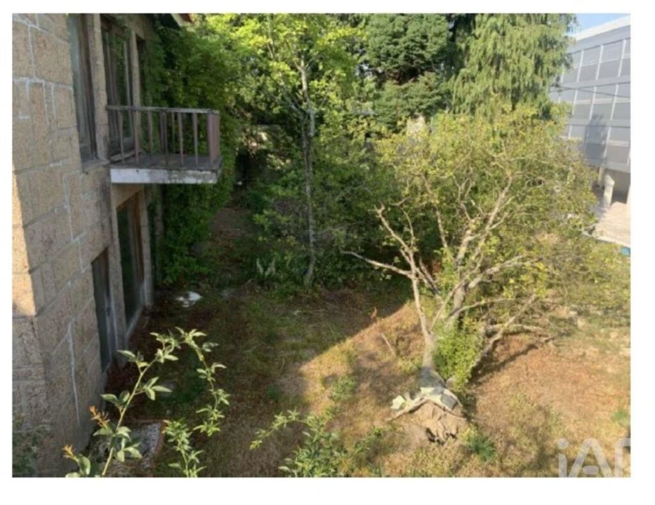 Moradia T4 para Venda em Azurem Foto 28