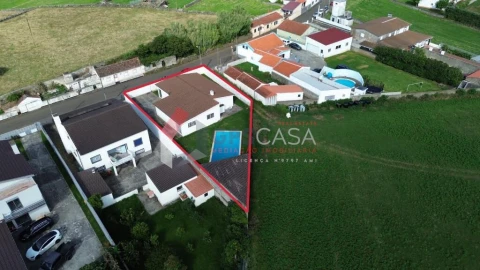 Moradia T3 para Venda em Praia da Vitoria (Santa Cruz)