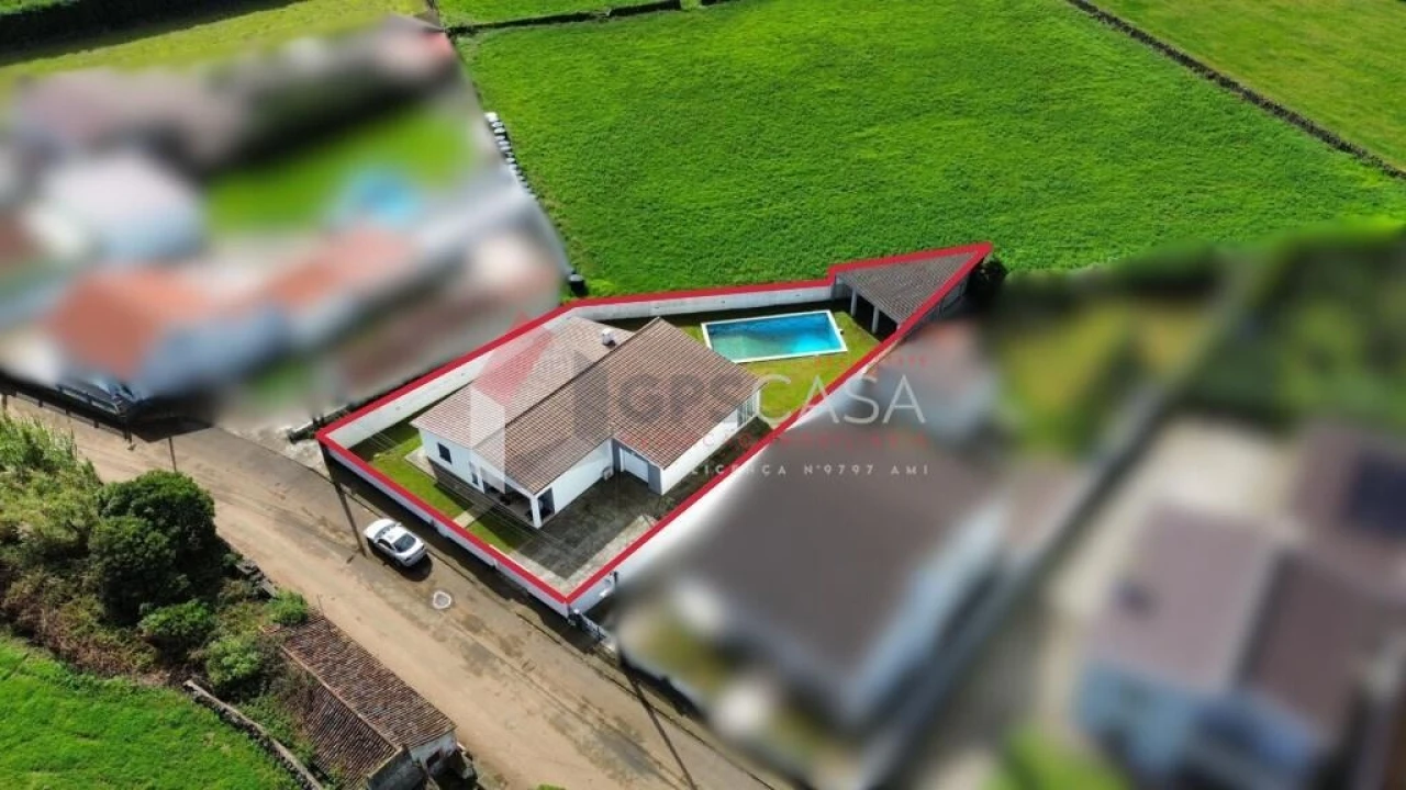 Moradia T3 para Venda em Praia da Vitoria (Santa Cruz) Foto 27