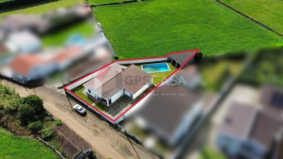 Moradia T3 para Venda em Praia da Vitoria (Santa Cruz) Foto 27