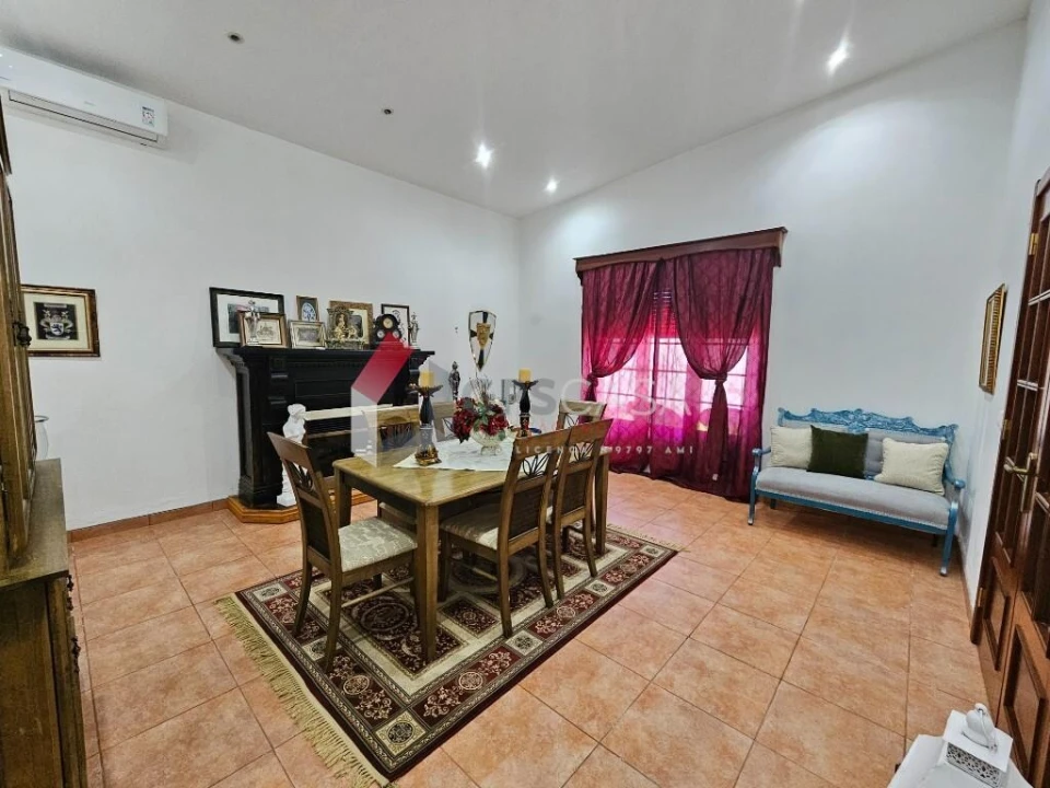 Moradia T3 para Venda em Praia da Vitoria (Santa Cruz) Foto 6