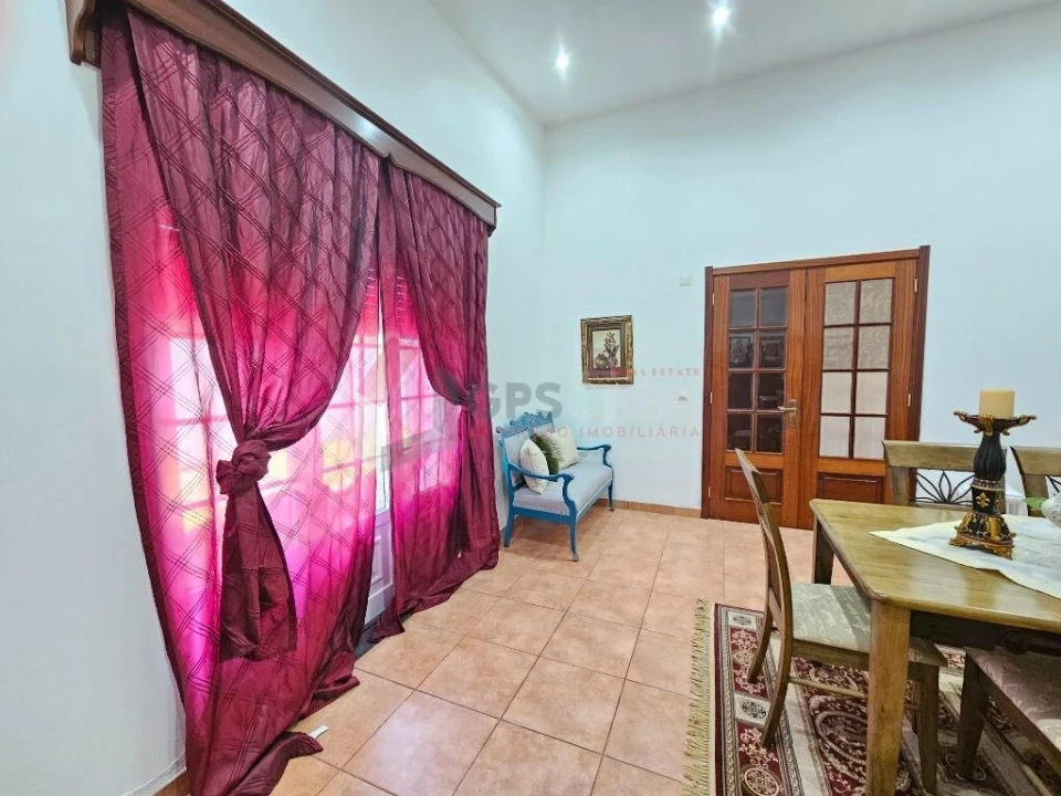 Moradia T3 para Venda em Praia da Vitoria (Santa Cruz) Foto 7