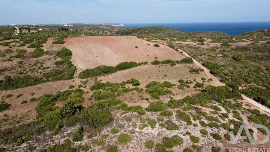 Terreno para Venda em Budens Foto 15
