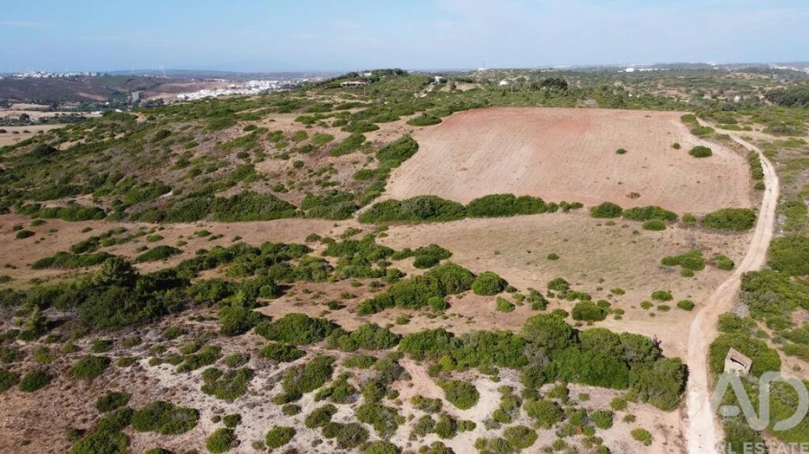 Terreno para Venda em Budens Foto 17