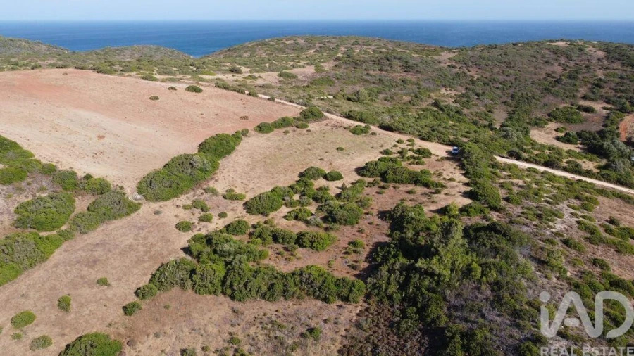 Terreno para Venda em Budens Foto 16